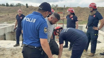 Hırsızlık i&ccedil;in indiği kuyuda mahsur kalınca yakalandı
