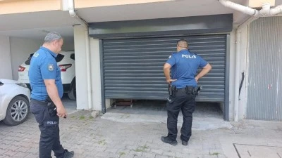Hırsızlık ihbarına giden polisler neye uğradığını şaşırdı!