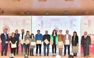 Hitit &Uuml;niversitesinde &rsquo;Akademik Başarı &Ouml;d&uuml;lleri&rsquo; sahiplerine verildi

