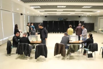 HKMO Bursa se&ccedil;imlerinde y&ouml;netimde karma liste!