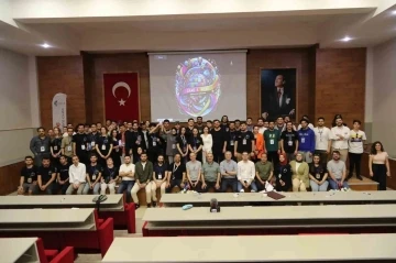 HK&Uuml;&rsquo;de Game Jam ve Web Hackathon buluştu
