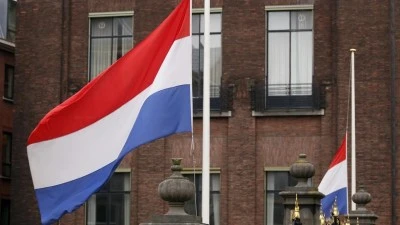  Hollanda&rsquo;da halk, genel se&ccedil;im i&ccedil;in sandık başında