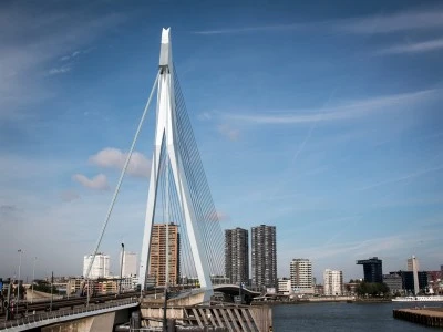 Hollanda'da korkun&ccedil; g&uuml;n: 15 yaralı