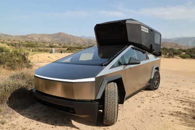 Hotomobil'den Tesla Cybertruck i&ccedil;in Cyberglad Lansmanı