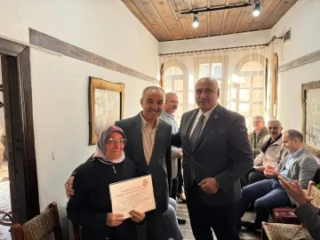 Hughette Ey&uuml;boğlu &ouml;d&uuml;lleri sahiplerini buldu
