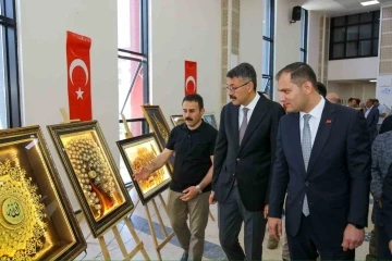 H&uuml;k&uuml;ml&uuml;lerin el &uuml;r&uuml;nleri sergilendi
