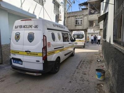 Husumetli olduğu kişilere tabancayla ateş a&ccedil;tı: 1 &ouml;l&uuml;, 3 yaralı