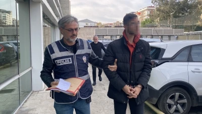 Husumetlisinin otomobilini kurşunlayan ş&uuml;pheliye g&ouml;zaltı