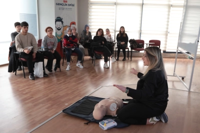 İBB Gen&ccedil;lik Ofisleri&rsquo;nde Yeni D&ouml;nem Eğitimleri Başlıyor