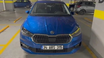 İBB&rsquo;nin M&uuml;ze Gazhane&rsquo;deki İspark otoparkında 4 adet sıfır ara&ccedil; &ccedil;izik halde bulundu
