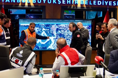 İBB T&uuml;m Ekipleriyle Sahada