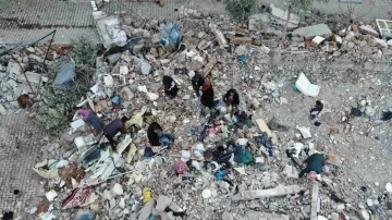 İ&ccedil; savaştan ka&ccedil;tılar depreme yakalandılar
