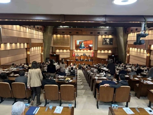 İETT&rsquo;nin 2025 yılı b&uuml;t&ccedil;esi sunumu ger&ccedil;ekleştirildi
