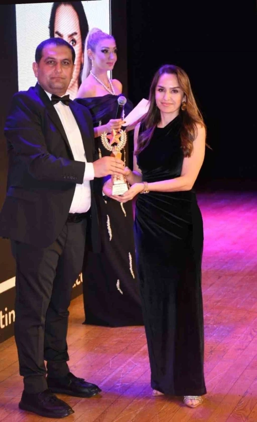 İHA&rsquo;ya "Yılın En İyi Haber Edit&ouml;r&uuml;" &ouml;d&uuml;l&uuml;
