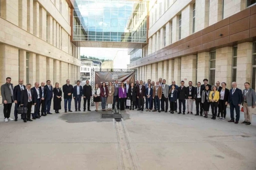 İhtisas &uuml;niversiteleri &Ccedil;orum&rsquo;da bir araya geldi
