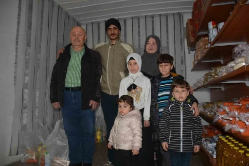 İhtiya&ccedil; sahibi 7 binden fazla aileye bakan "Ensar Ağabey"in hikayesi
