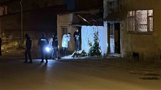 İki grup arasındaki silahlı &ccedil;atışma paniğe neden oldu
