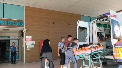 İkinci kattaki balkondan d&uuml;şen &ccedil;ocuk ağır yaralandı