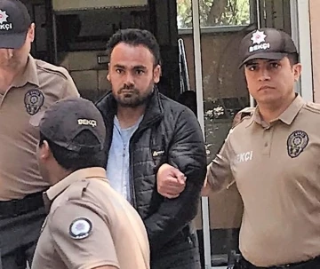 İkizlere hamile kadının &ouml;l&uuml;m&uuml;nden beraat eden kocanın yeniden yargılanmasına başlandı
