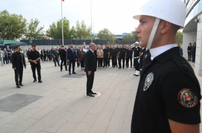 İl Emniyet M&uuml;d&uuml;r&uuml; Dr. Sabit Akın Zaimoğlu, Bursalılara veda etti...
