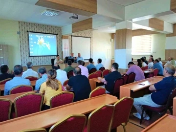 İl Milli Eğitim M&uuml;d&uuml;r&uuml; Yener: &ldquo;&Ouml;ğretmenlerimizin rehberliği &ccedil;ok &ouml;nemli&rdquo;
