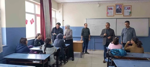 İl&ccedil;e Milli Eğitim M&uuml;d&uuml;r&uuml; Yeşilova&rsquo;dan Et&uuml;t Van ziyaretleri
