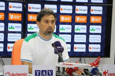 İlhan Palut: "&Ccedil;ok gol ka&ccedil;ırıyoruz maalesef"
