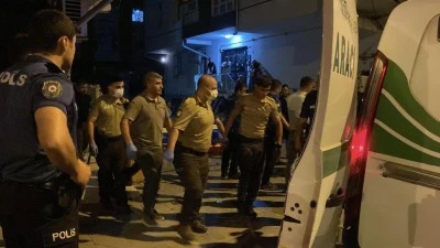 İlk &ouml;nce eşini ardından kendisini &ouml;ld&uuml;rd&uuml;