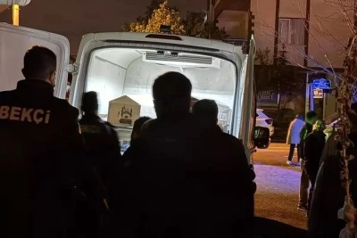 İlk &ouml;nce komşu kızını ardından kendisini &ouml;ld&uuml;rd&uuml; 