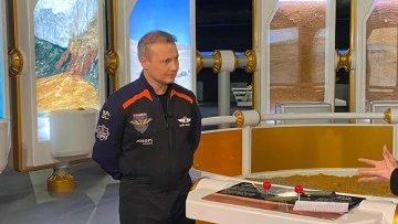 İlk T&uuml;rk astronot Gezeravcı, yaşadıklarını Bursa'da anlattı 