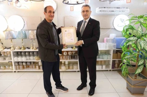 İlkadım&rsquo;da 2025&rsquo;in ilk ruhsatı Başkan İhsan Kurnaz&rsquo;dan
