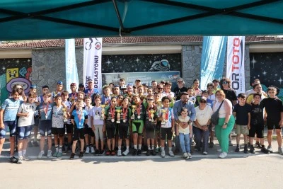 Nil&uuml;fer Belediyesi 1. B&ouml;lge B&ouml;lgesel Dağ Bisikleti Şampiyonası nefes kesti