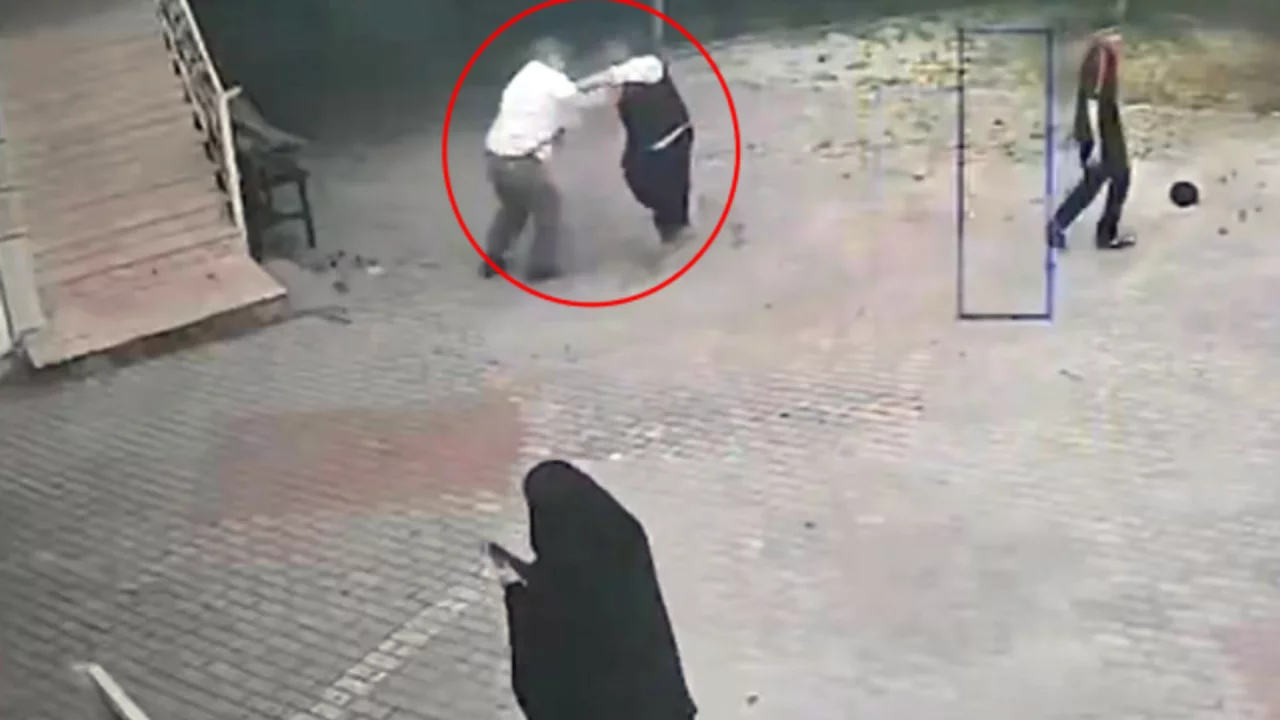 İmamın karısı m&uuml;ezzinin kapısına dayandı