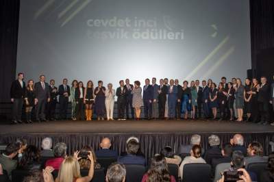 İnci Holding'in Geleneksel Cevdet İnci Onur Gecesi'nde Başarılar &Ouml;d&uuml;llendirildi