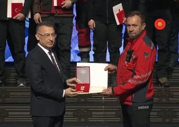 İNDAK&rsquo;A b&uuml;y&uuml;k onur