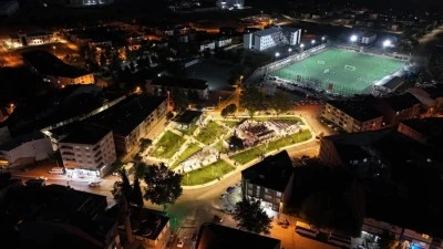 İneg&ouml;l Alanyurt meydanı coşkulu t&ouml;renle hizmete a&ccedil;ıldı