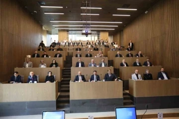 İneg&ouml;l Belediye Meclisi ilk toplantısını ger&ccedil;ekleştirdi