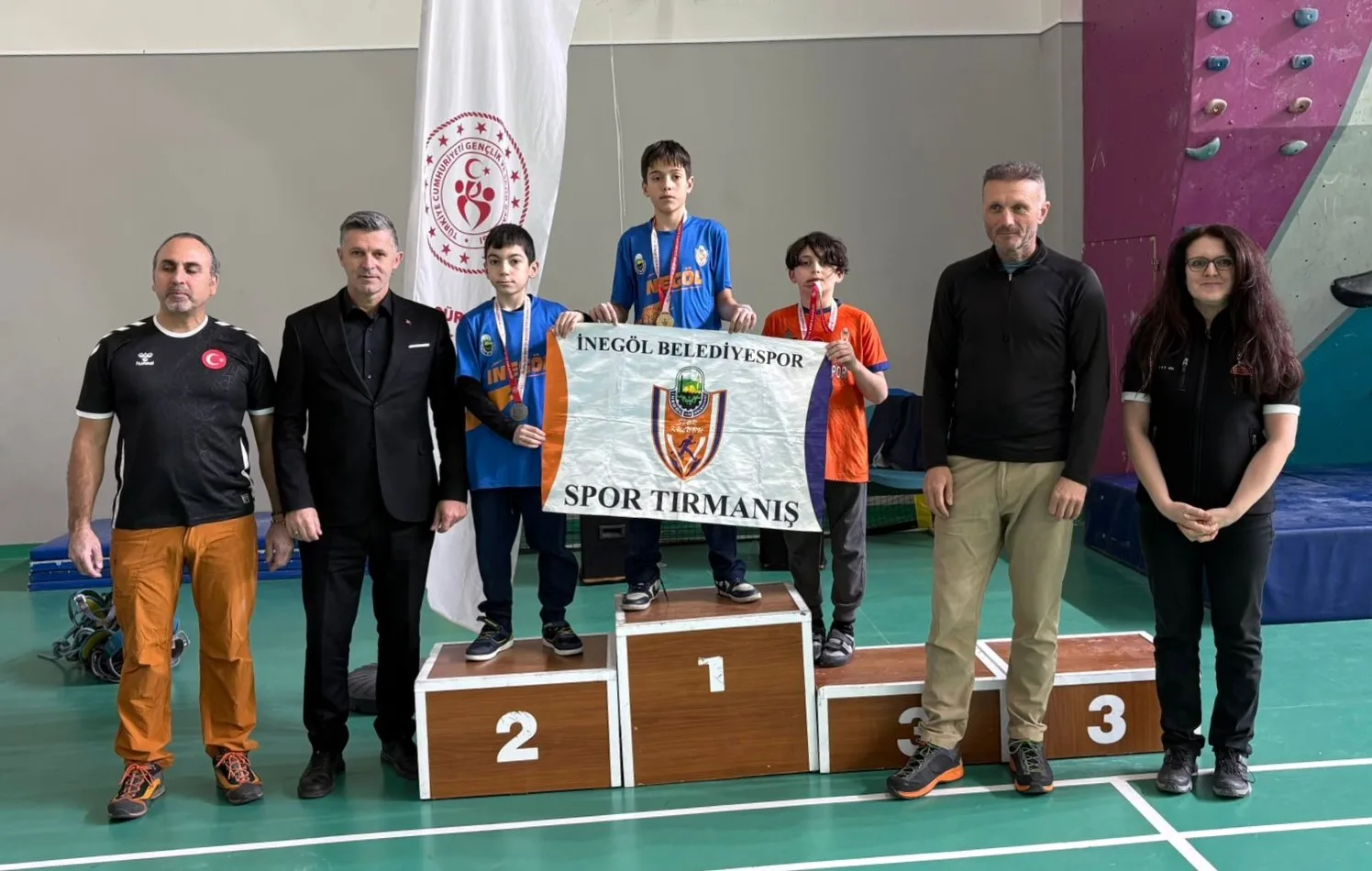 İneg&ouml;l Belediyespor Spor Tırmanışta Rakipsiz