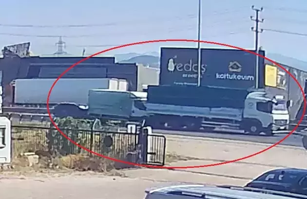 İneg&ouml;l'de 3 ara&ccedil;lık zincirleme kazada 1 kişi yaralandı