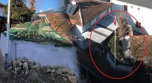 İneg&ouml;l&rsquo;de bir evin bah&ccedil;esinde şehit mezarları bulunuyor