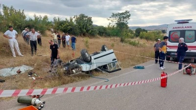 İneg&ouml;l'de kazada otomobildeki kadın s&uuml;r&uuml;c&uuml; yaşamını yitirdi
