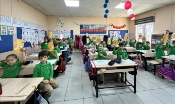 İneg&ouml;l'de kitap fuarı &ouml;ncesi okullarda 27 bin kumbara dağıtıldı