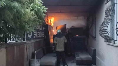 İneg&ouml;l&rsquo;de &ouml;ğrenci yurdunda yangın