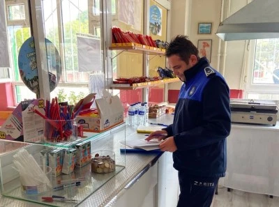 İneg&ouml;l'de okul kantinlerine sıkı denetim 