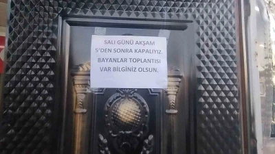 İneg&ouml;l&rsquo;de roller değişti: Erkekler evde, kadınlar kahvede