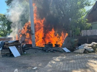 İneg&ouml;l'de saman yangını 