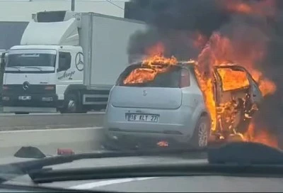 Bursa'da bir otomobil alev topuna d&ouml;nd&uuml;