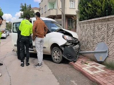 İneg&ouml;l'de trafik kazası: 1 yaralı
