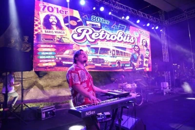 İneg&ouml;l Gastronmi Festivali'nde lezzet ş&ouml;leni retrob&uuml;s coşkusuyla ta&ccedil;landı