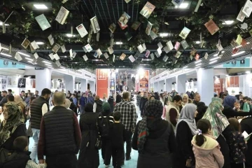 İneg&ouml;l Kitap G&uuml;nleri'ne rekor katılım